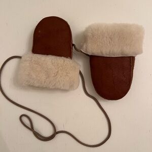 HUTTELIHUT Brown and Cream Baby Mittens